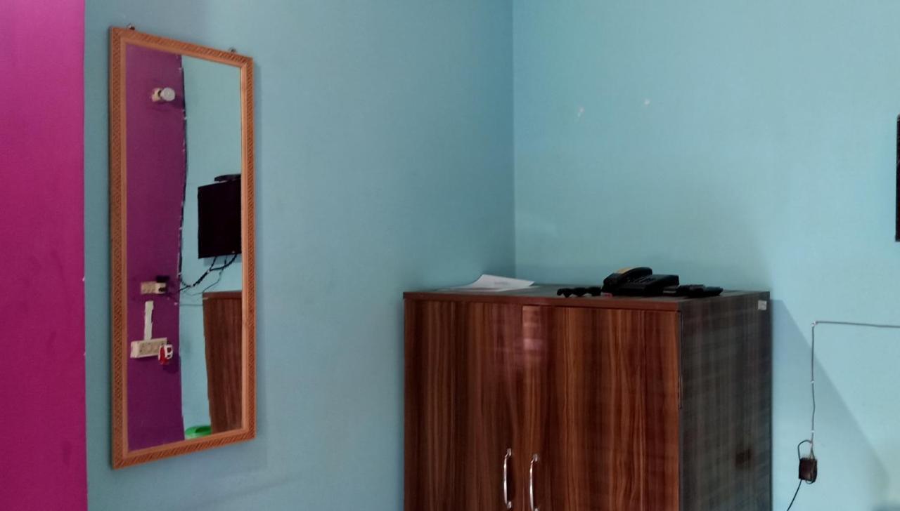 Hotel LG Towers Guwahati Exterior foto