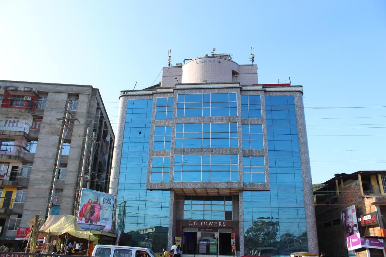 Hotel LG Towers Guwahati Exterior foto