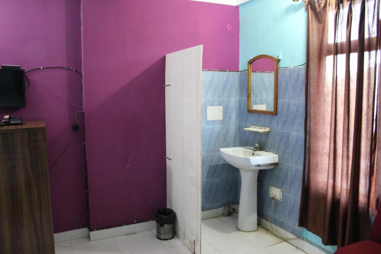 Hotel LG Towers Guwahati Exterior foto