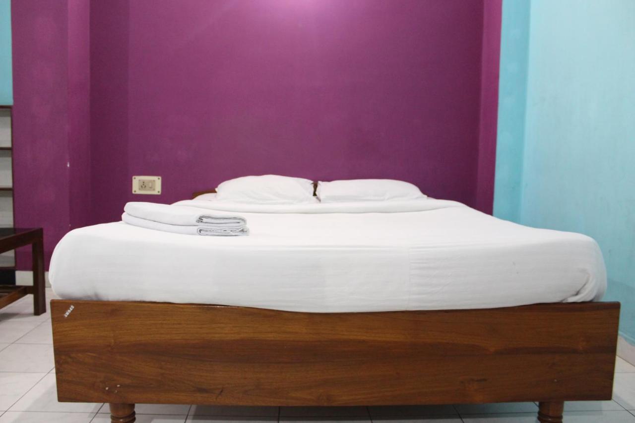 Hotel LG Towers Guwahati Exterior foto