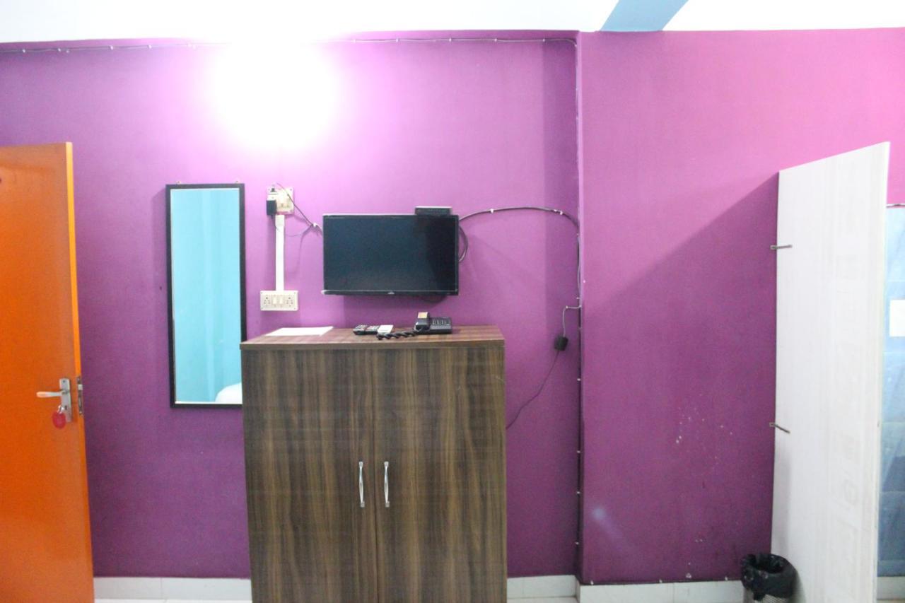 Hotel LG Towers Guwahati Exterior foto