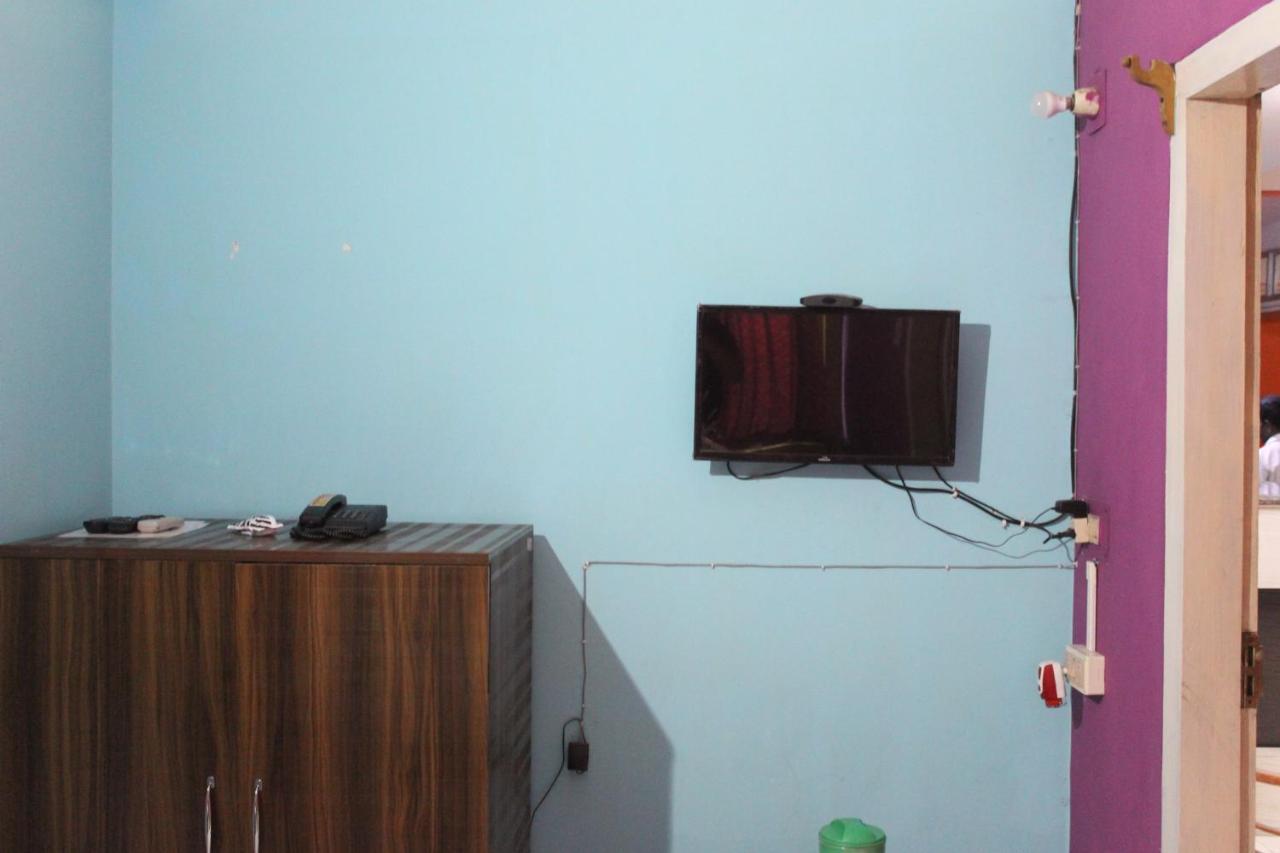 Hotel LG Towers Guwahati Exterior foto
