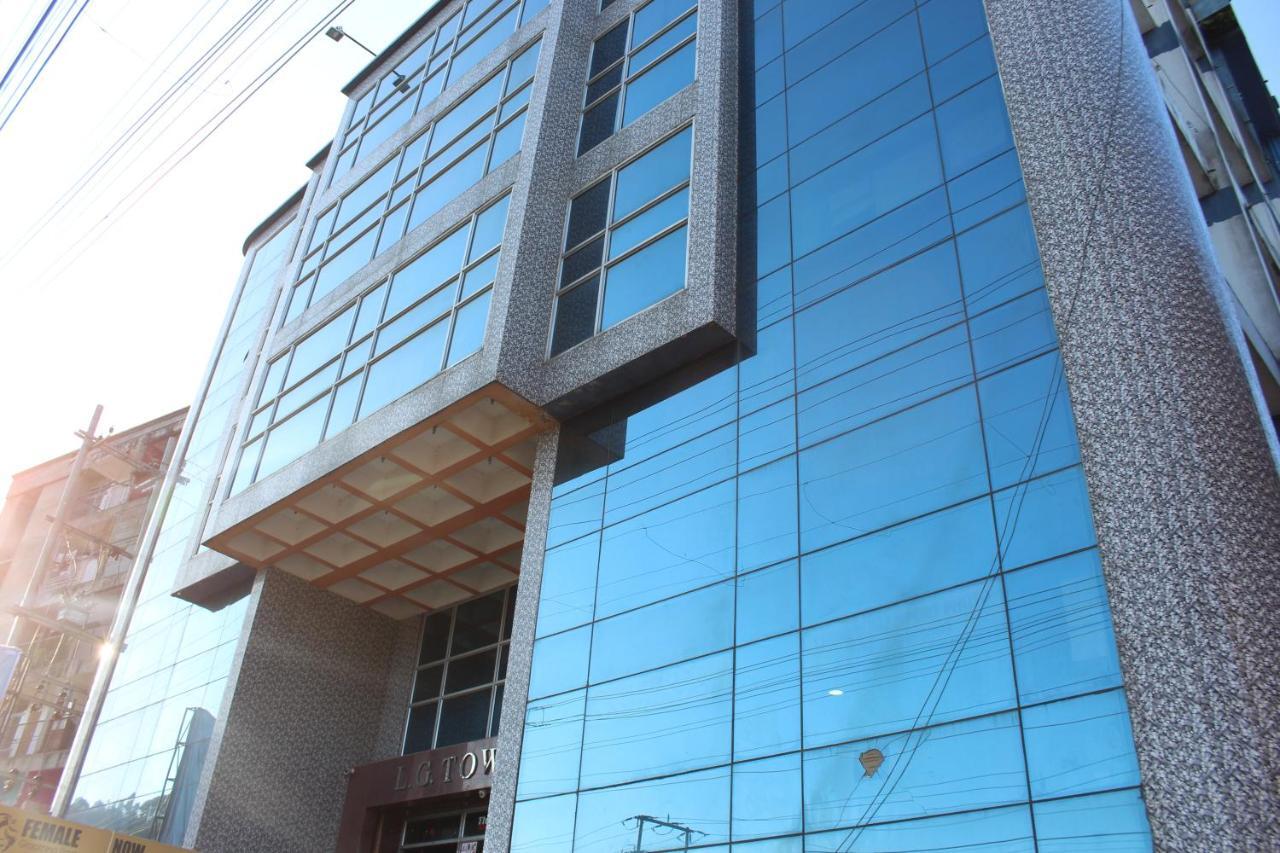 Hotel LG Towers Guwahati Exterior foto